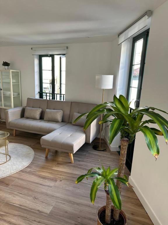 Apartamentos Urbanin II Plaza De San Pedro Кудильеро Экстерьер фото