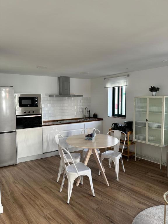 Apartamentos Urbanin II Plaza De San Pedro Кудильеро Экстерьер фото