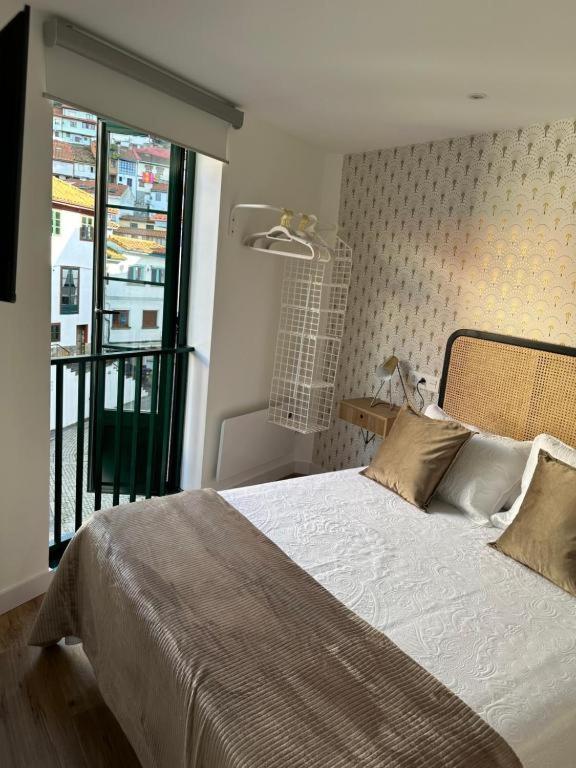 Apartamentos Urbanin II Plaza De San Pedro Кудильеро Экстерьер фото