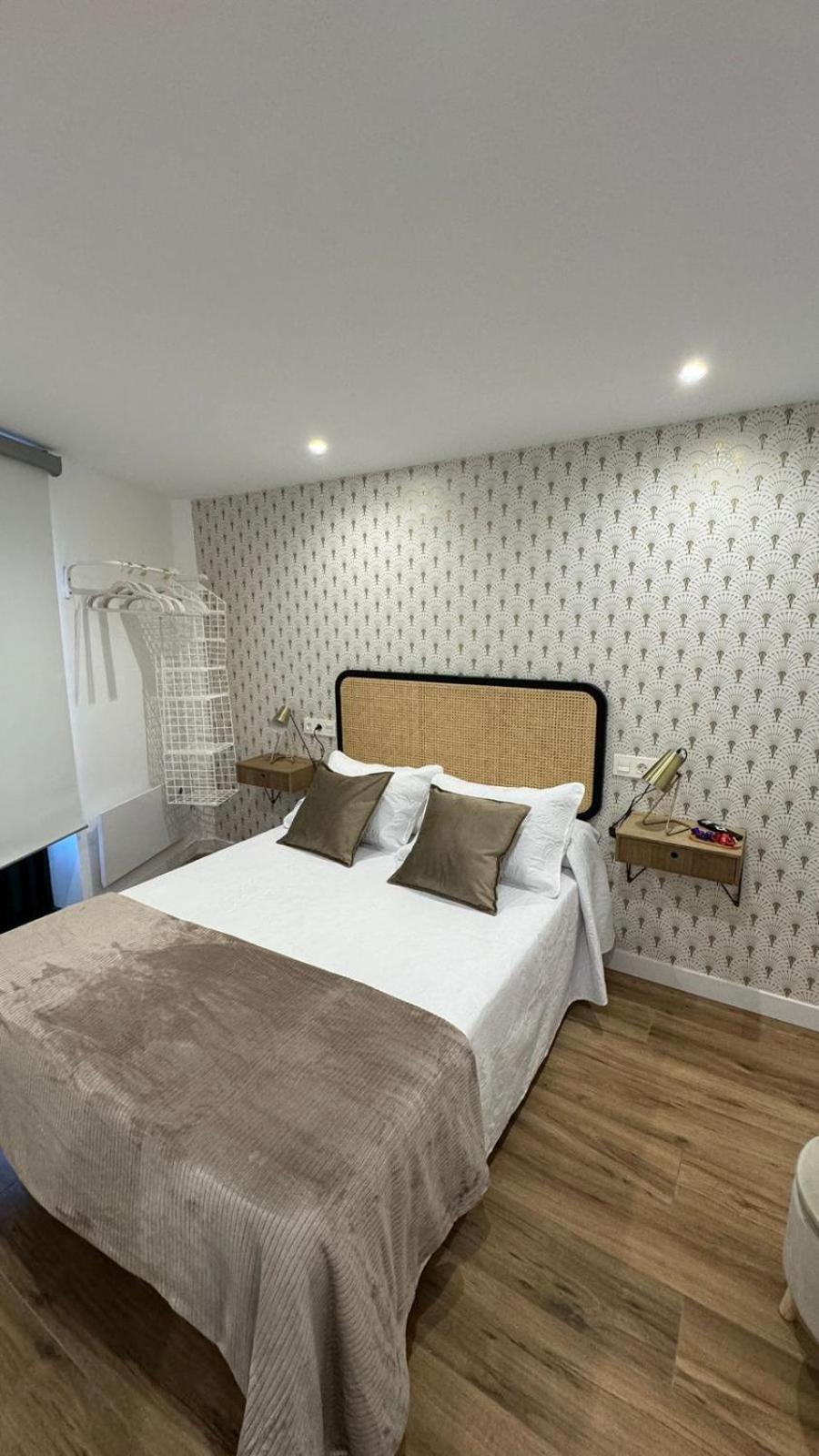 Apartamentos Urbanin II Plaza De San Pedro Кудильеро Экстерьер фото